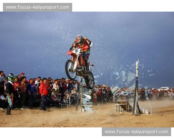 羽毛球赛程表：开启精彩赛事，感受速度与激情